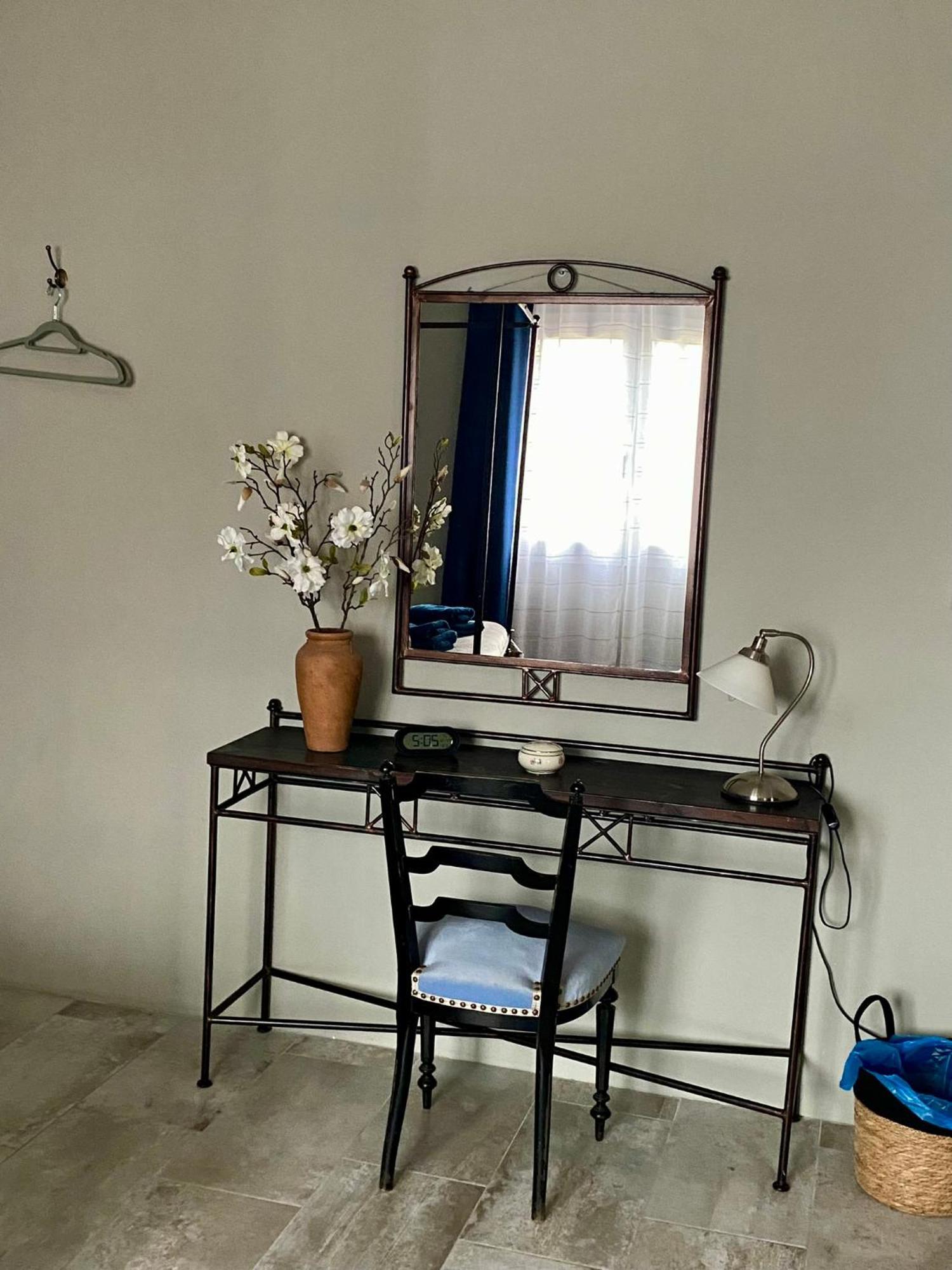 Maison du Midi, 2 Gîtes de charme Ginestas Extérieur photo