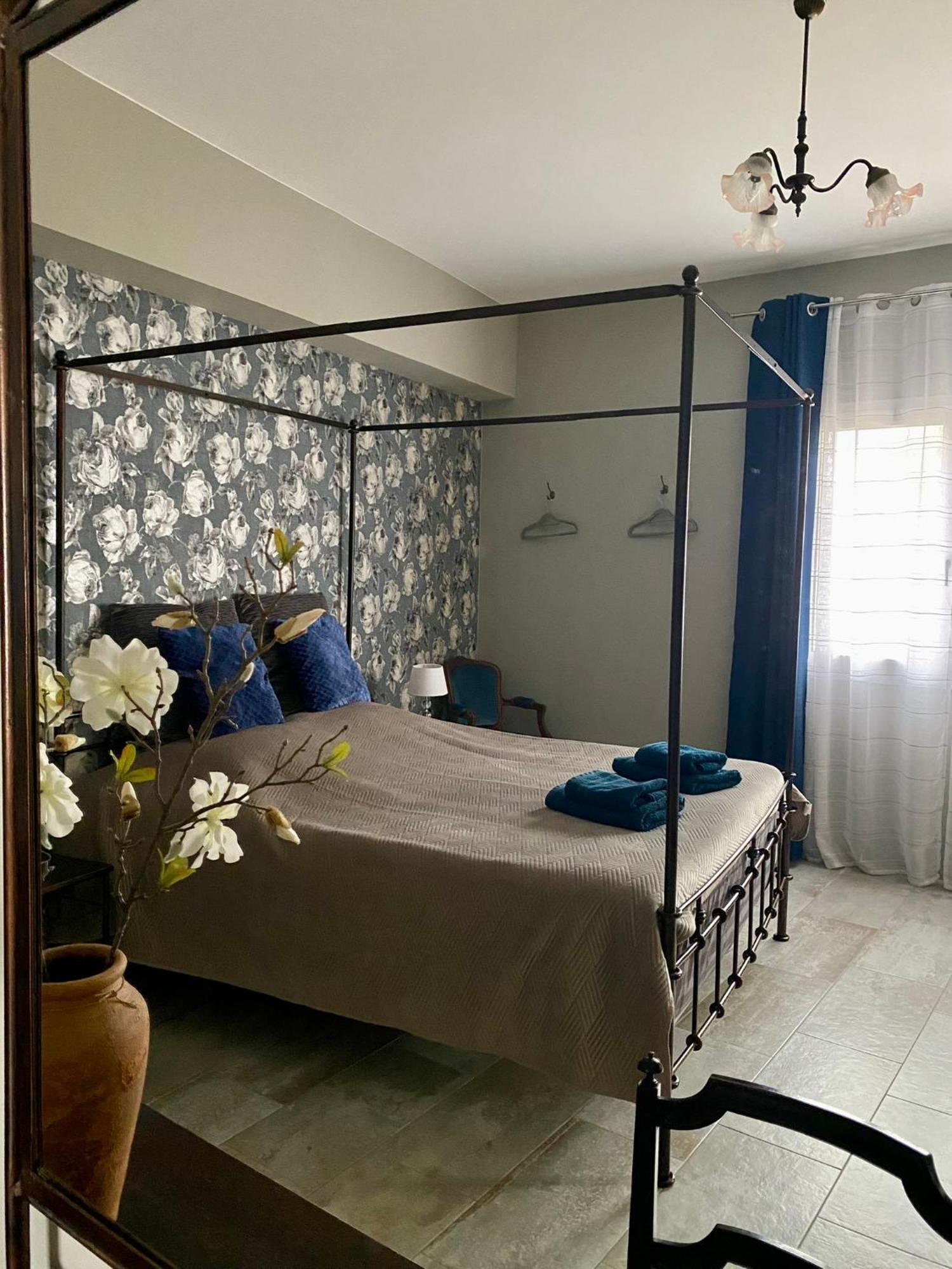 Maison du Midi, 2 Gîtes de charme Ginestas Extérieur photo