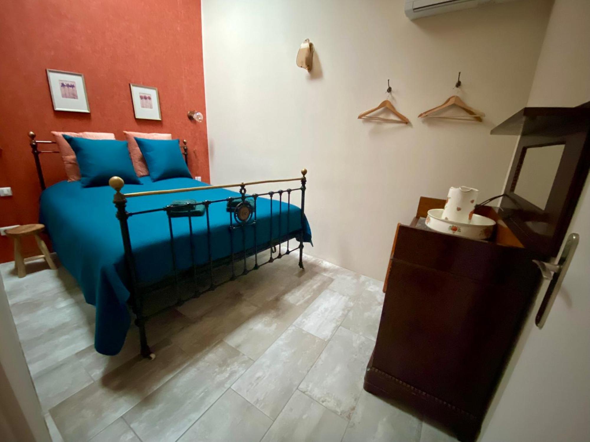 Maison du Midi, 2 Gîtes de charme Ginestas Extérieur photo